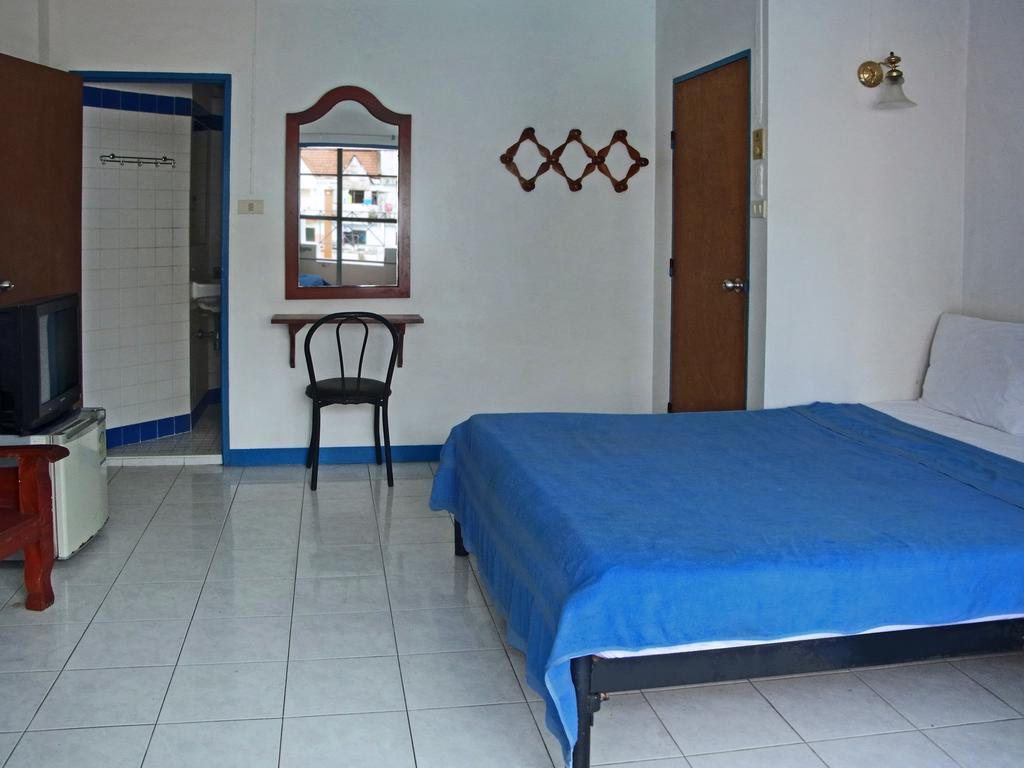 Niku Guesthouse Patong Экстерьер фото