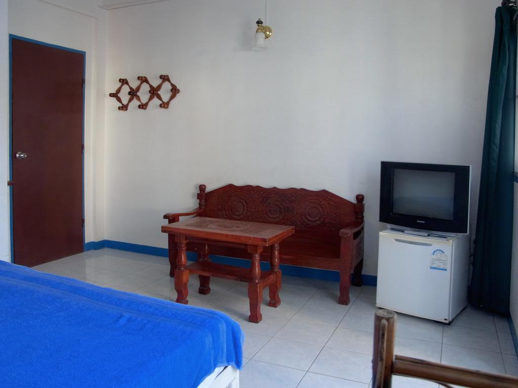 Niku Guesthouse Patong Экстерьер фото