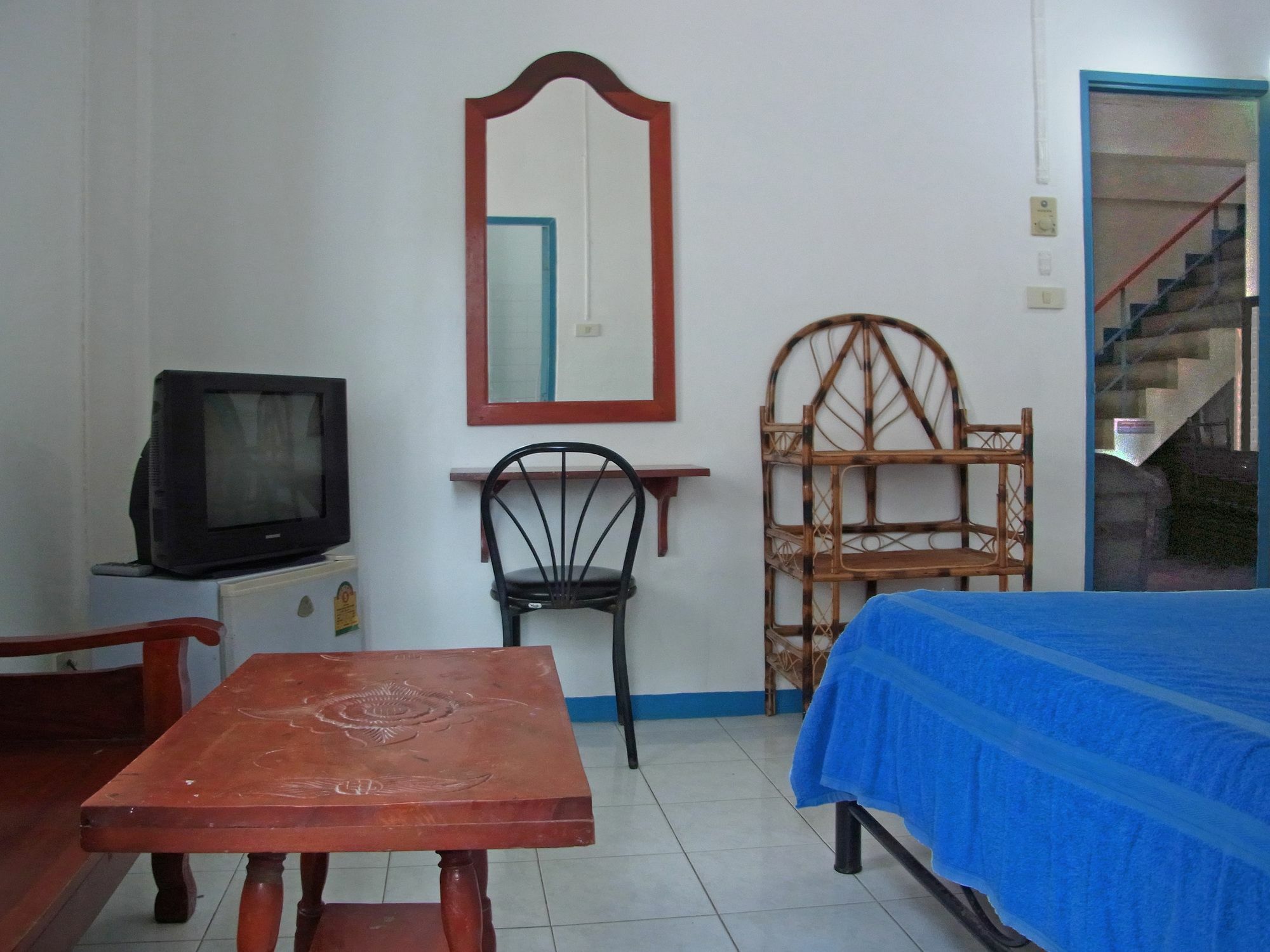 Niku Guesthouse Patong Экстерьер фото