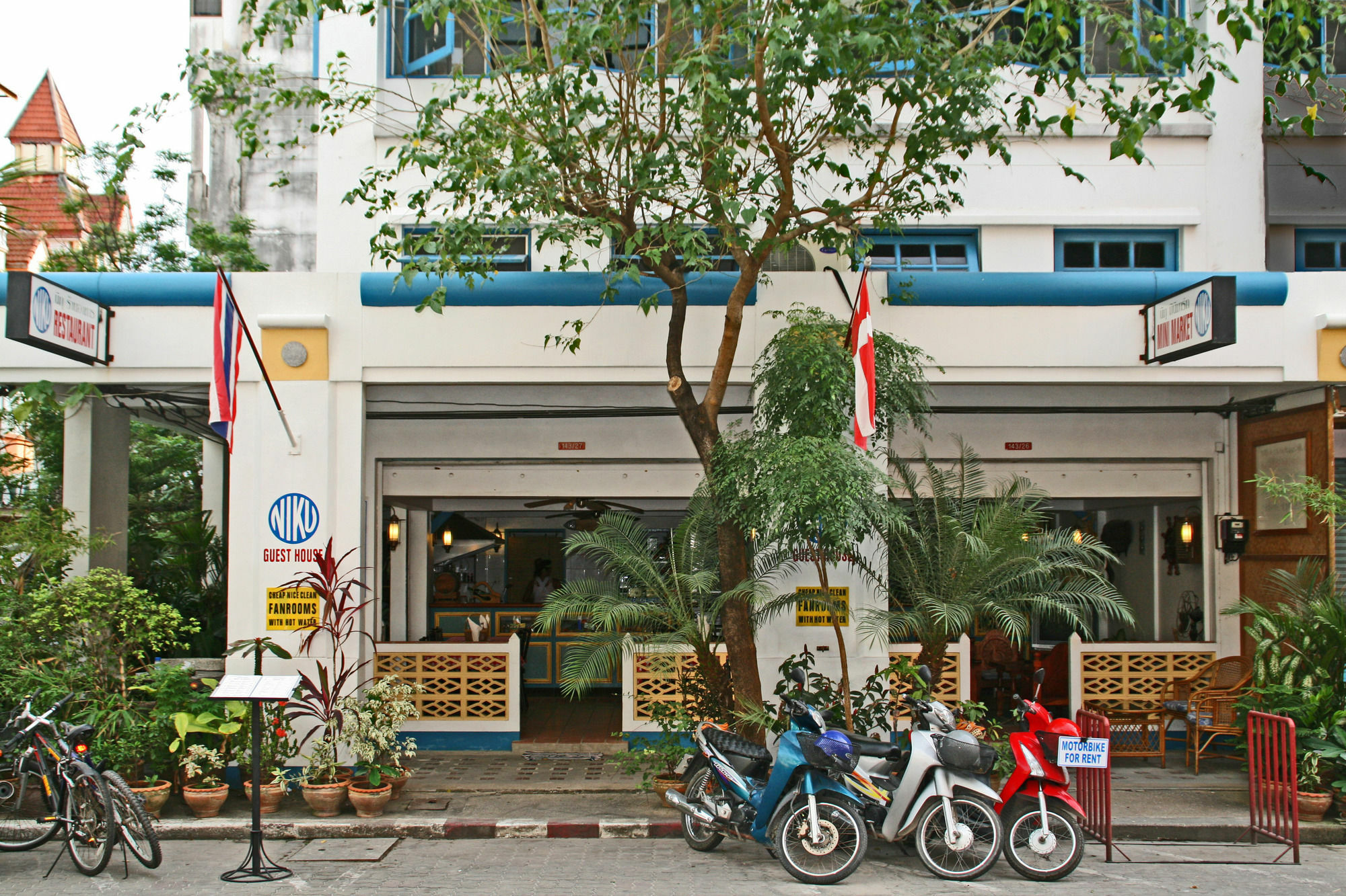 Niku Guesthouse Patong Экстерьер фото