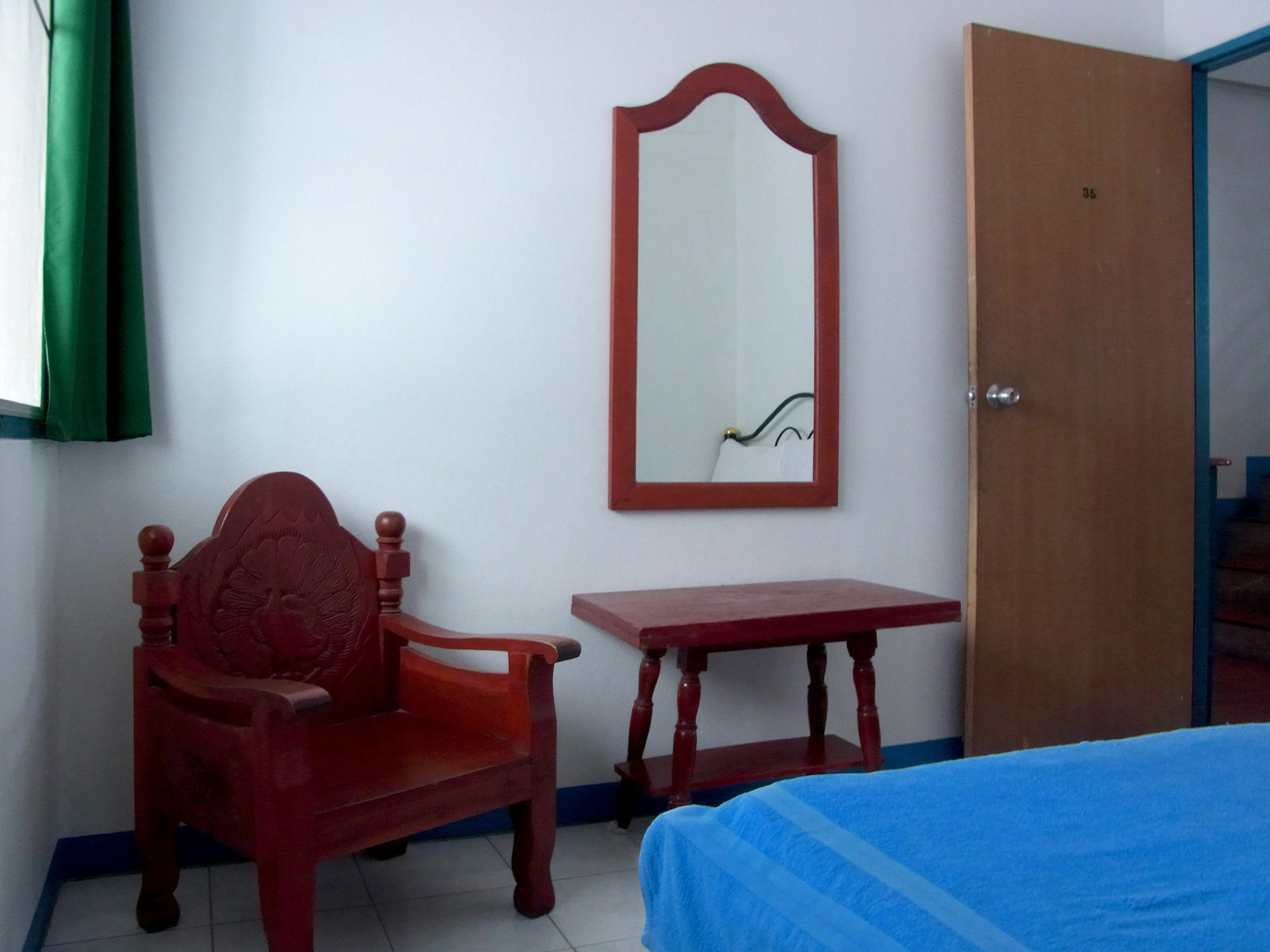 Niku Guesthouse Patong Экстерьер фото