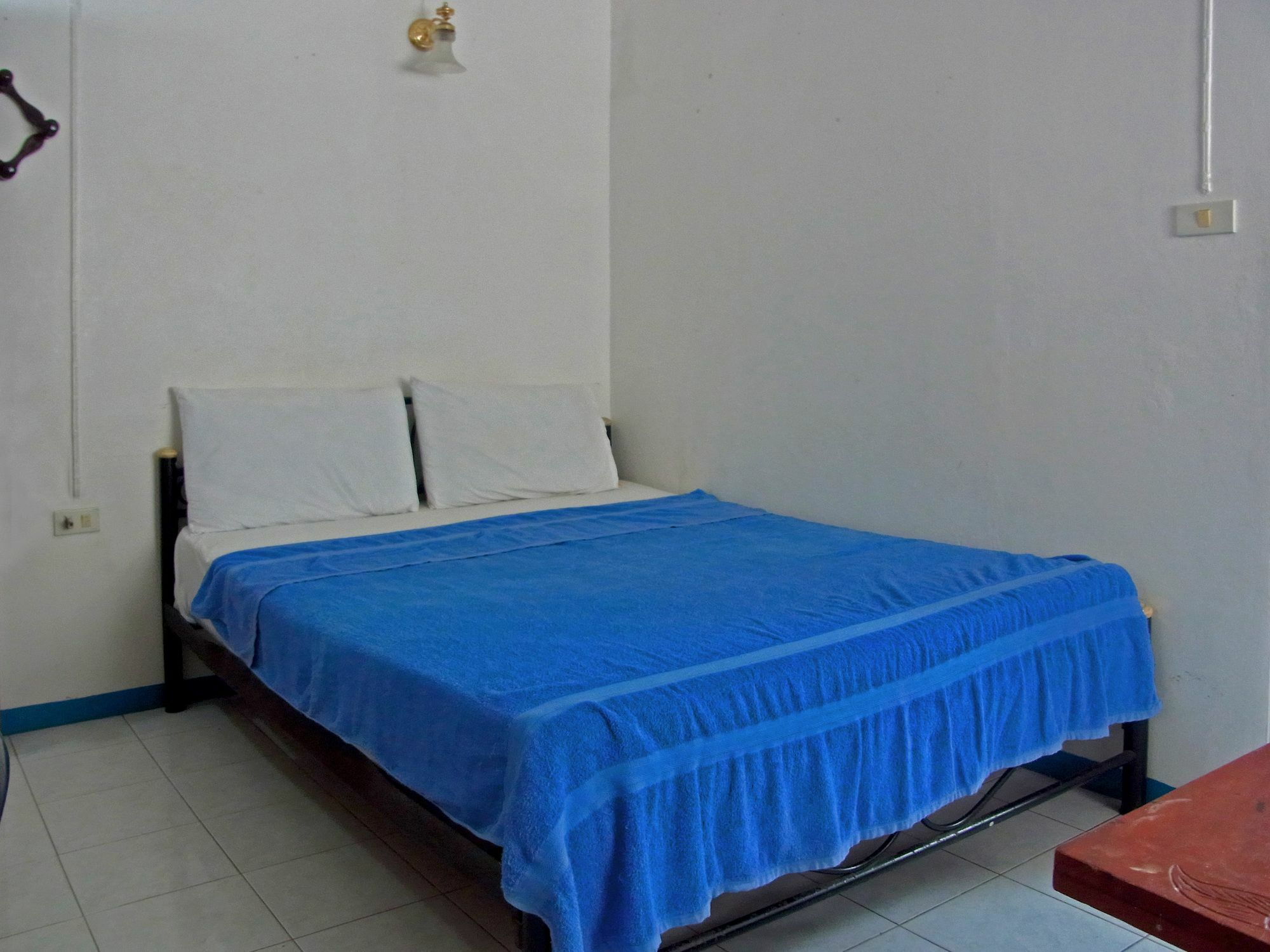 Niku Guesthouse Patong Экстерьер фото