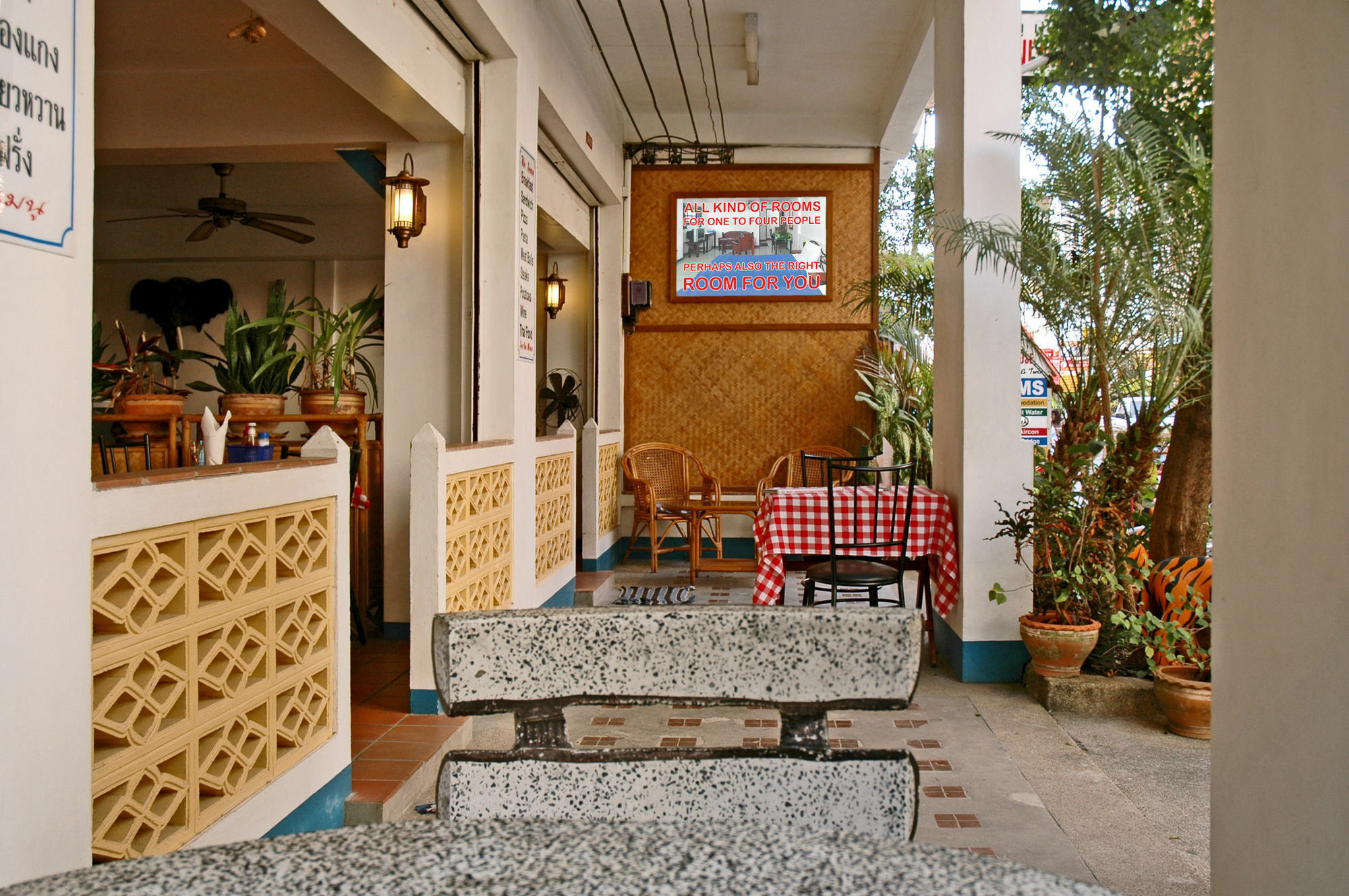 Niku Guesthouse Patong Экстерьер фото