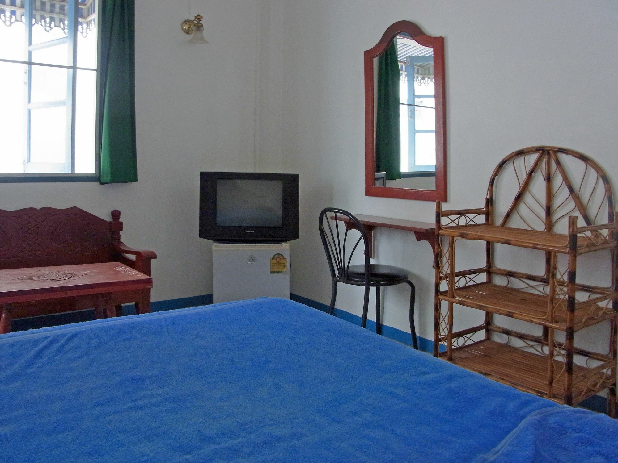 Niku Guesthouse Patong Экстерьер фото