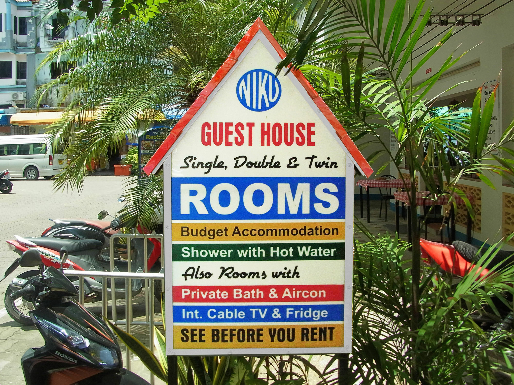 Niku Guesthouse Patong Экстерьер фото
